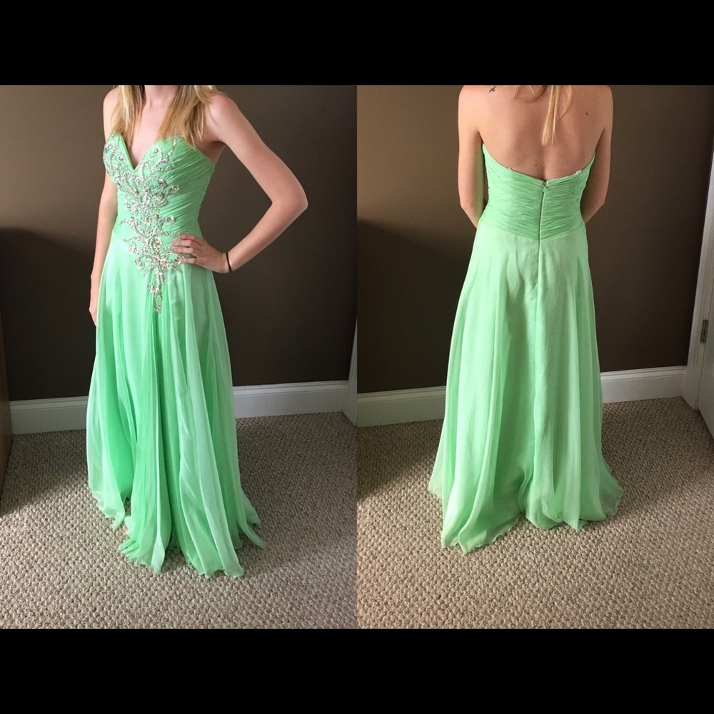 Green Formal/Prom Dress Size 0